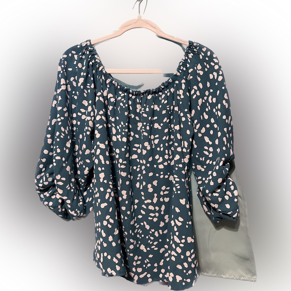 Green/ ivory puff sleeve blouse NWT